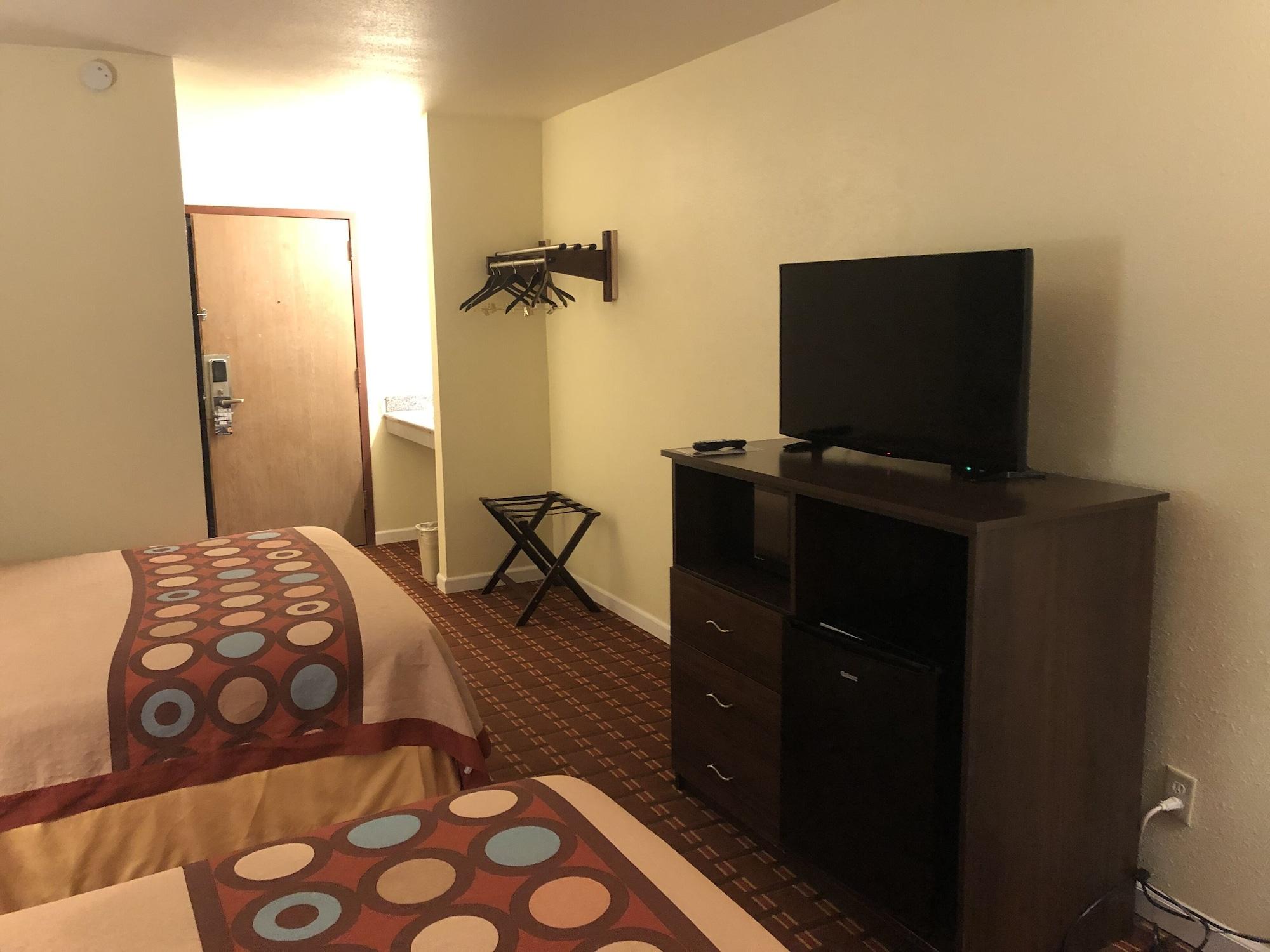 Super 8 By Wyndham Plover Stevens Point Area Esterno foto